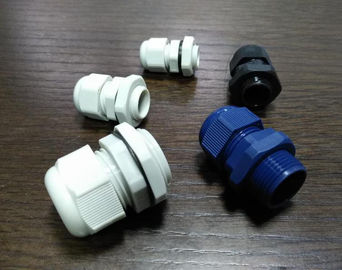 Renkli çıkış UL Nylon 6/6 Su geçirmez Kablo Bezleri -40°C-100°C Çalışma sıcaklığı