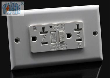15A 125V AC GFCI Alıcılar Dupleks Dönüştürmeye Dirençli Hayat Sonu İzleme Fonksiyonu